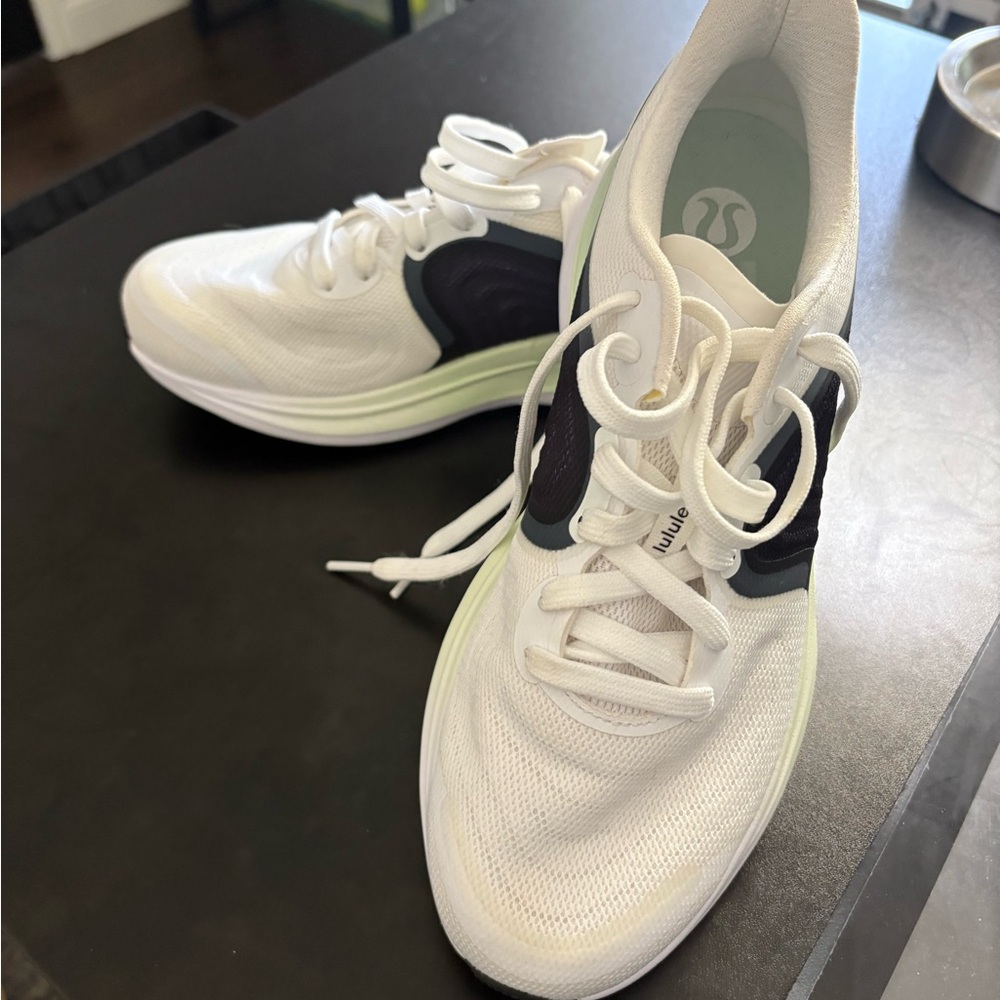 NWOT Women Lululemon Blissfeel White, Light Green and Black Athletic Shoes